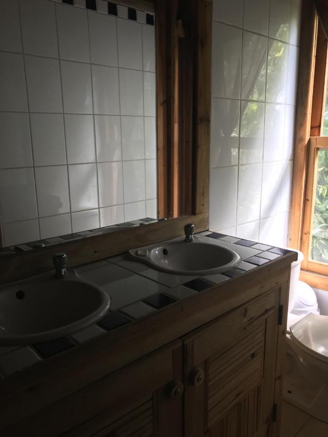 Roatan Bed & Breakfast Apartments ウェスト・エンド エクステリア 写真