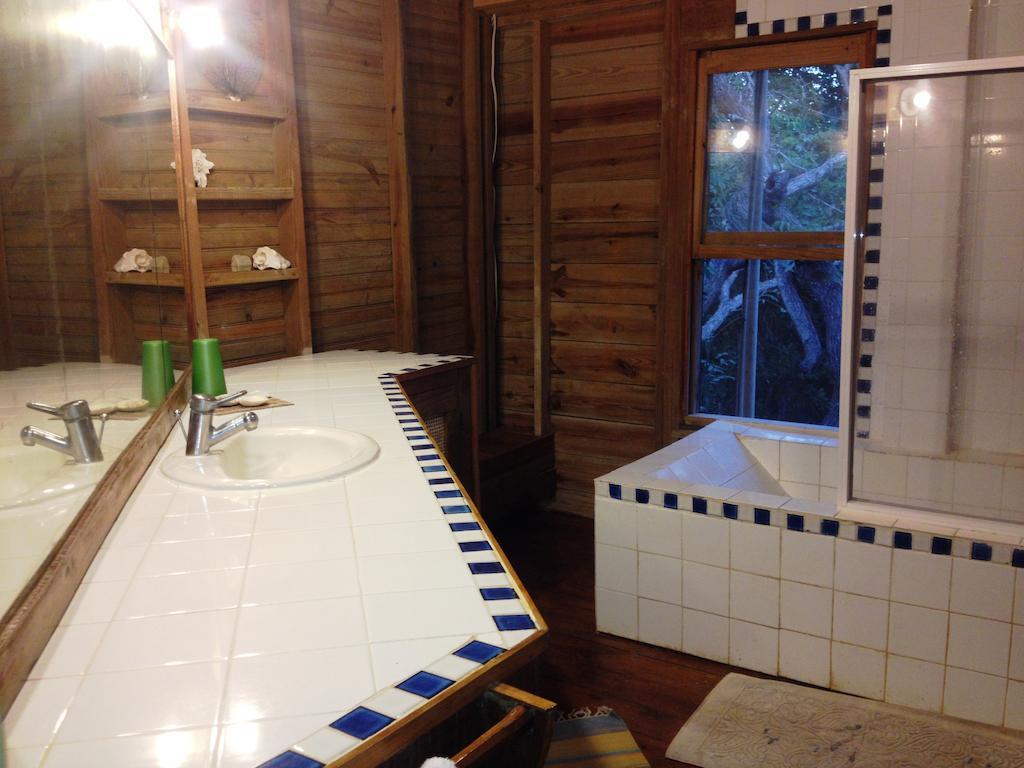 Roatan Bed & Breakfast Apartments ウェスト・エンド エクステリア 写真