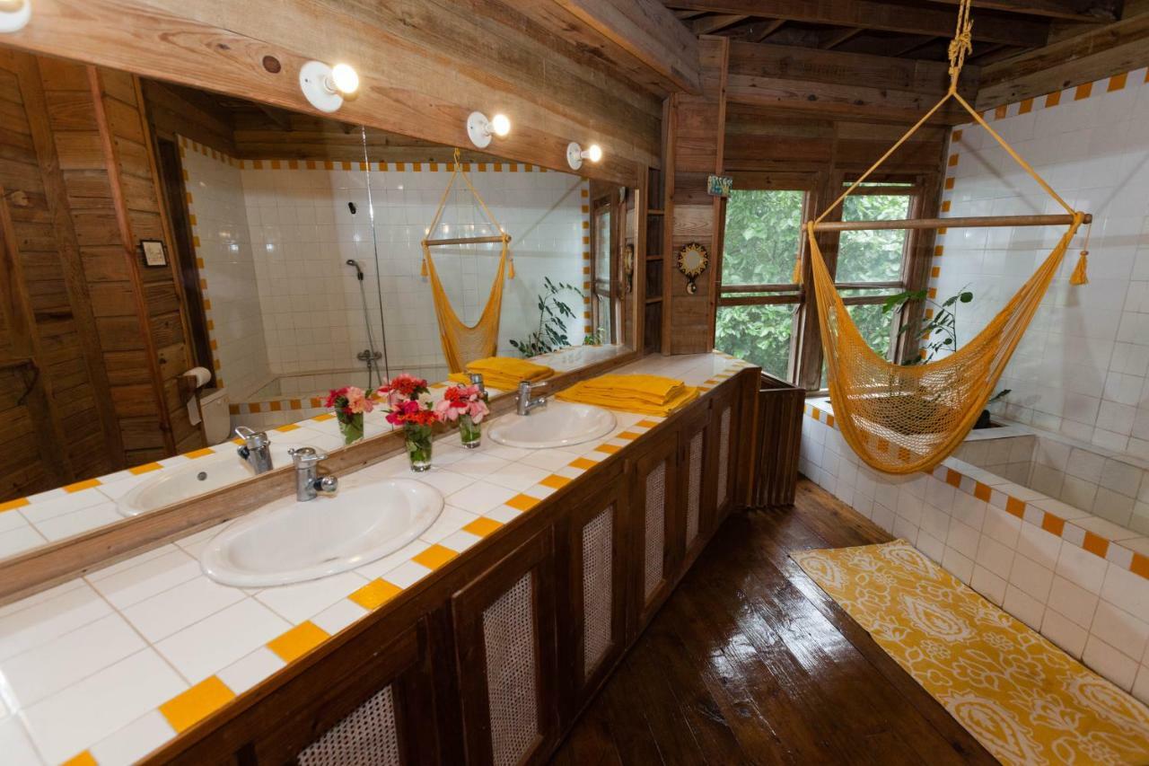 Roatan Bed & Breakfast Apartments ウェスト・エンド エクステリア 写真